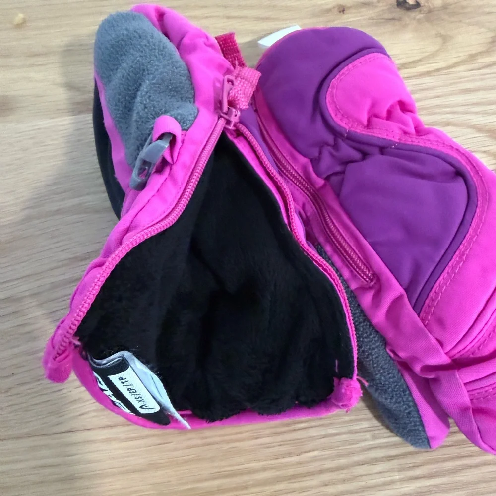 Head Pink Kids Mittens